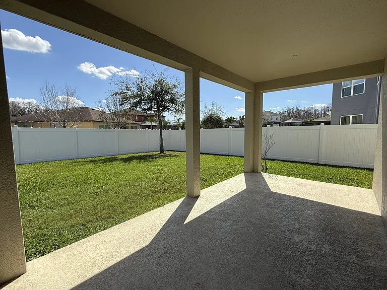 1946 Hidden Springs Dr — Photo 35