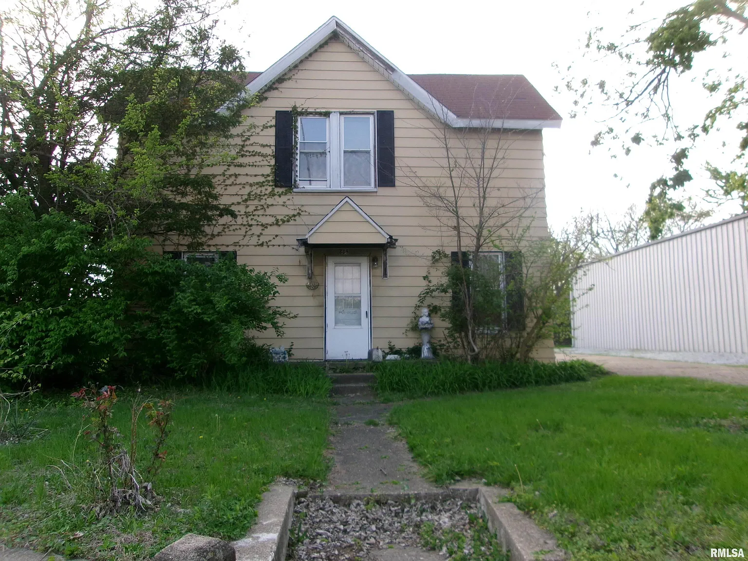 605 S 2nd St photo 1