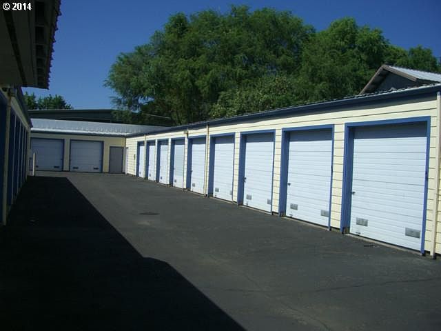 2nd image of 608 SW 4th Ave