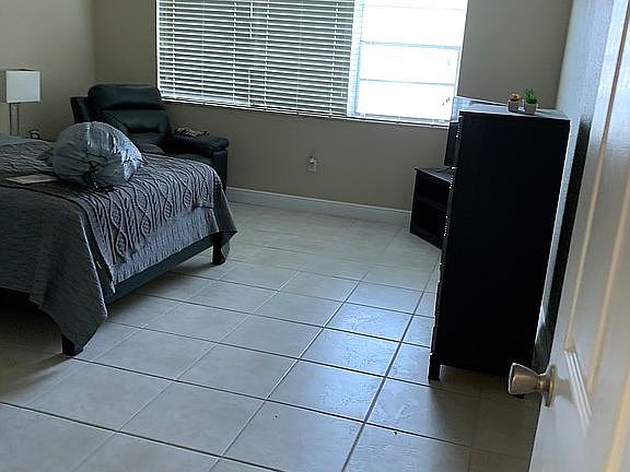 5th image of 6940 Miami Gardens Dr