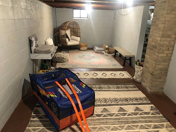 3rd image of 14706 Park Ave