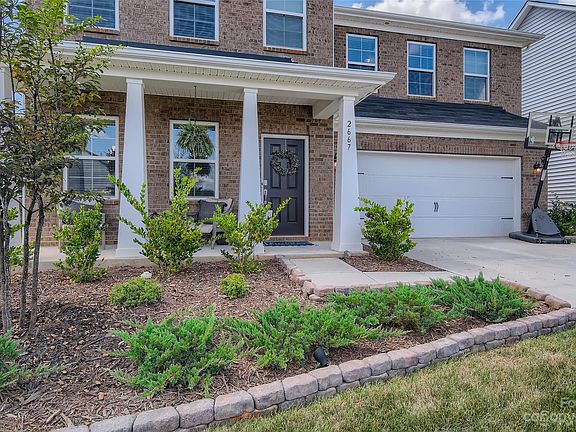 3rd image of 2667 Swamp Chestnut Oak Dr
