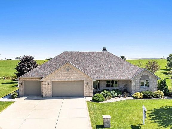 3rd image of 1500 S Honeysuckle Cir