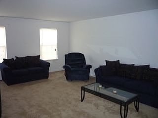2nd image of 1222 Linden St