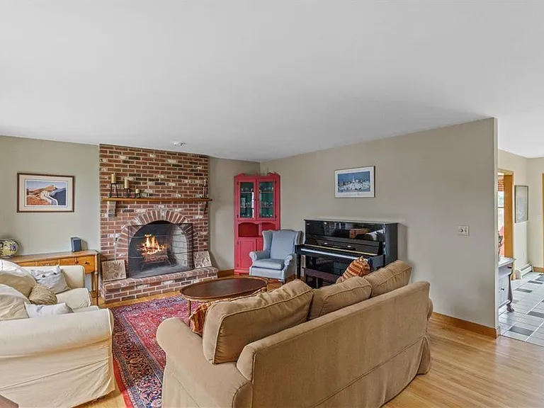 2 Easton Ter — Photo 19