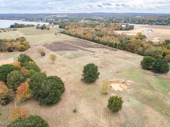 Ware Rd, Greenwood, AR 72936