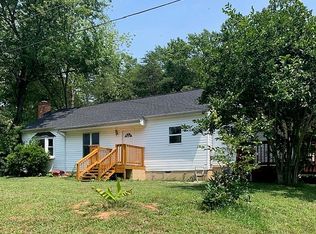 74 Pegs Ln, Fredericksburg, VA 22405