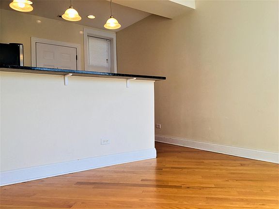 3rd image of 4022 N Central Park Ave APT 3E