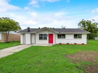 708 Willowbrook Dr, Mesquite, TX 75149