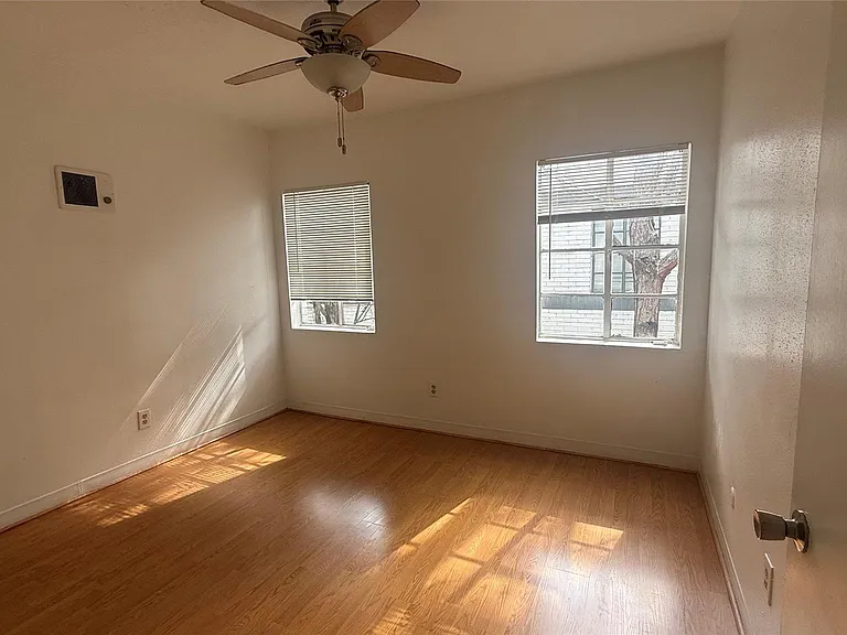 5607 Jackson St #2 — Photo 6