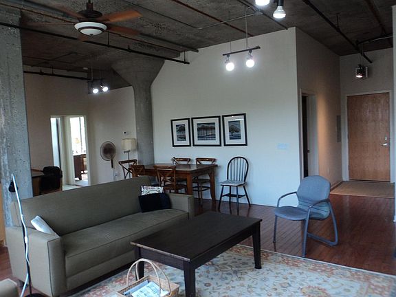 4th image of 315 2nd St APT 414
