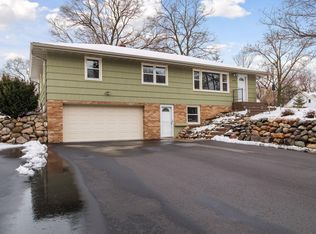 13509 E Crestwood Dr, Minnetonka, MN 55345