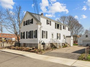 17 Easterbrooks Ave, Bristol, RI 02809