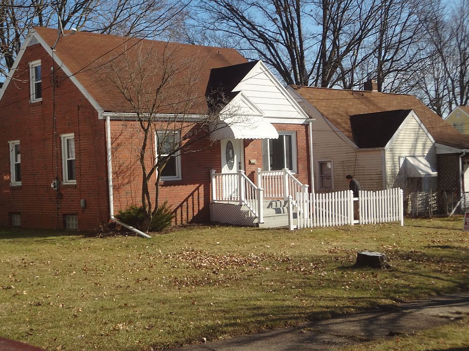 1st image of 237 Carnegie Ave