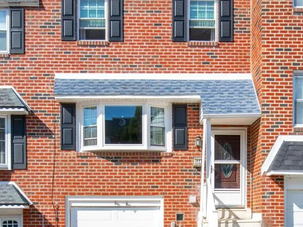 4720 Saint Denis Dr, Philadelphia, PA 19114