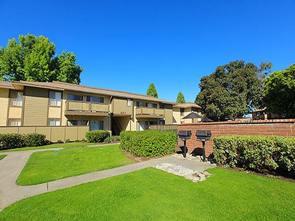 3rd image of 401 W Vineyard Ave APT 328