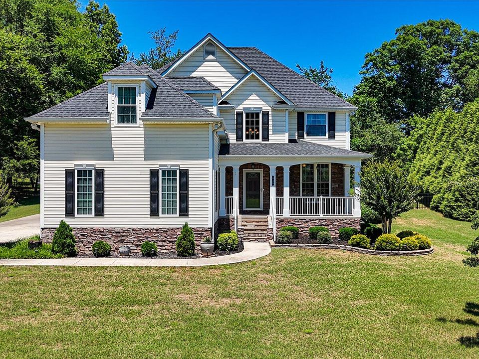 1st image of 439 Honeysuckle Dr