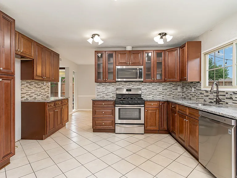 1713 Montana Trl — Photo 16