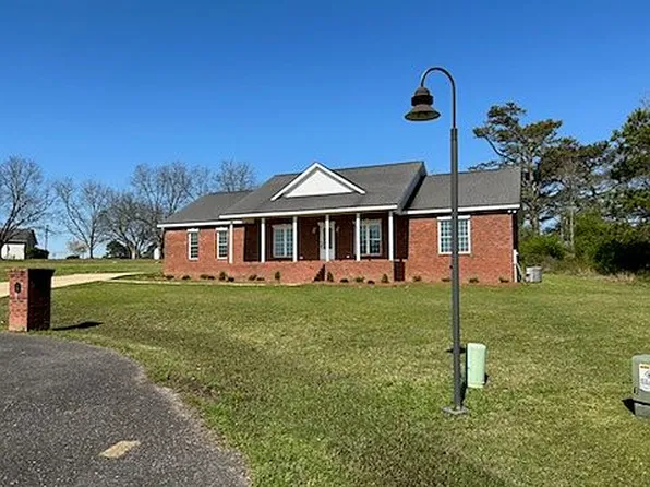 75 Colleen Ct, Centre, AL 35960