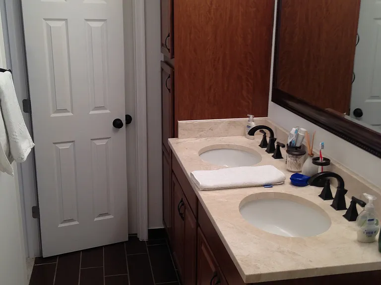 11704 Olde English Dr #H — Photo 33
