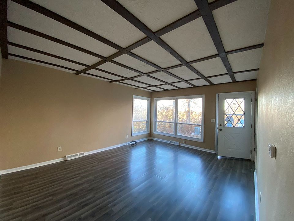 1st image of 908 Asbury Ct #908