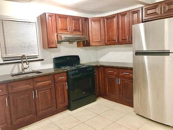 4th image of 14732 Elm Ave Floor 2