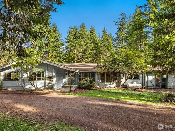 10862 Falk Road NE, Bainbridge Island, WA 98110