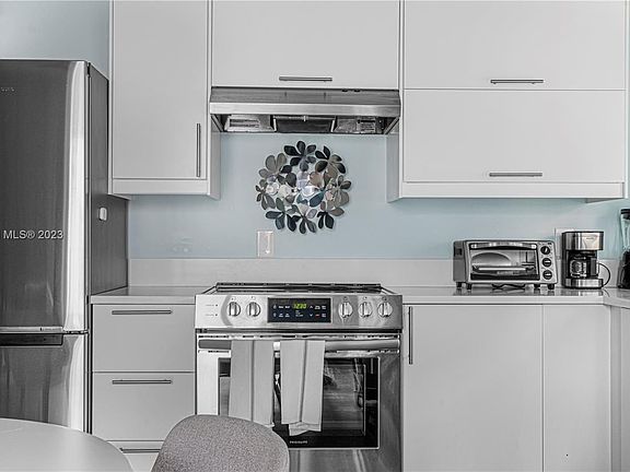 4th image of 133 NE 2nd Ave APT 601