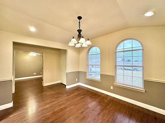 5th image of 2606 Mikulec Dr