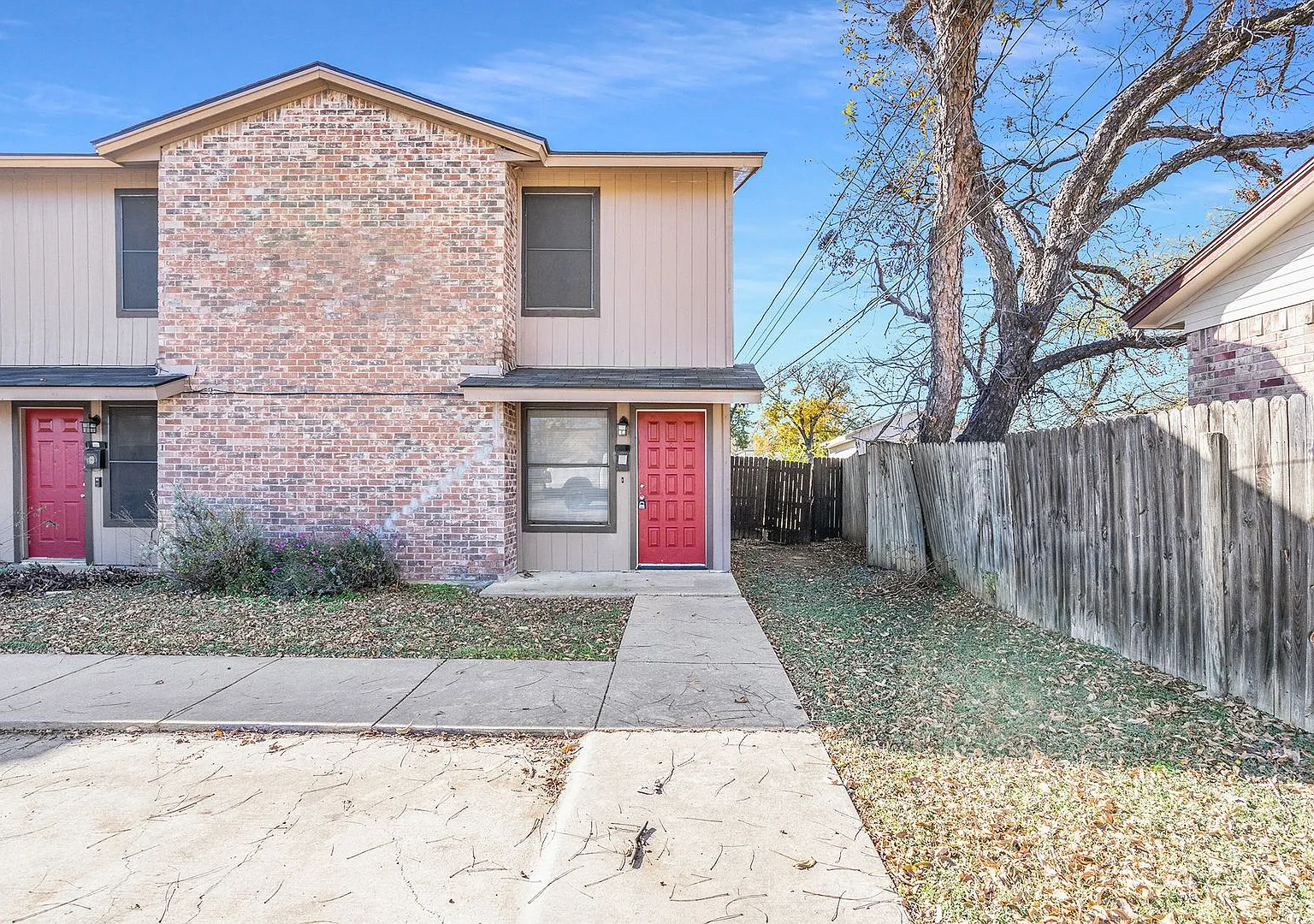 Adorable 2-1.5 apartment in Haltom City — Photo 2