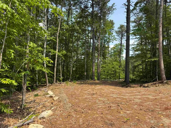 15 Circuit Road, Ossipee, NH 03864