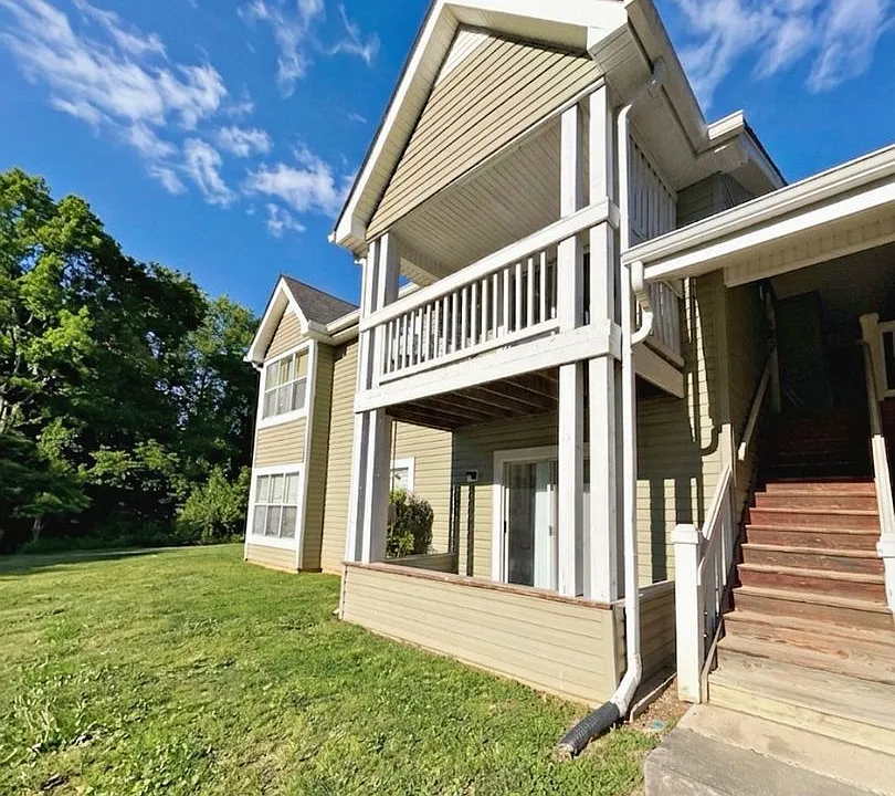 Creekwood Apartments
