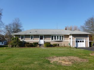 18 Doria Rd, Somerset, NJ 08873