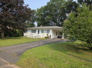 4 Douglas Dr, Enfield, CT 06082