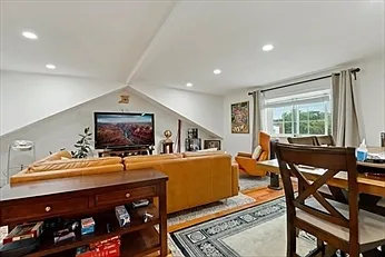 4 bed, 1750 sqft, $3,800 — Photo 1
