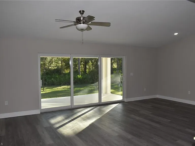 23493 Branch Ave — Photo 9