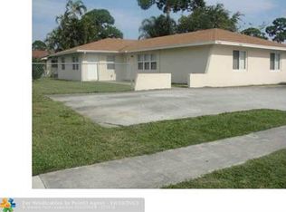 9146 W Highland Pines Blvd, Palm Beach Gardens, FL 33418