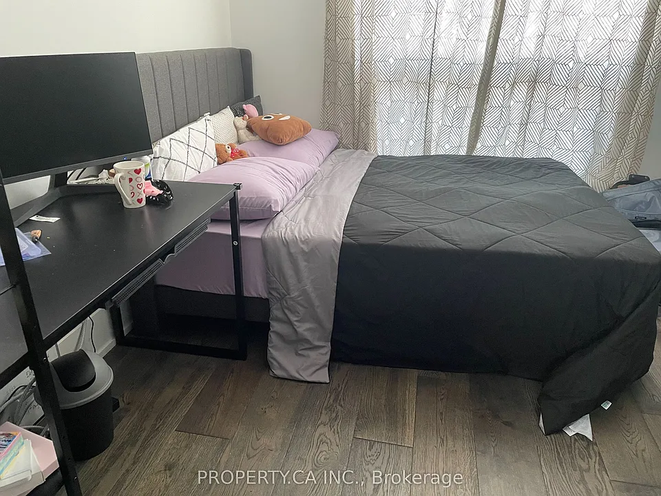39 Roehampton Ave #4304