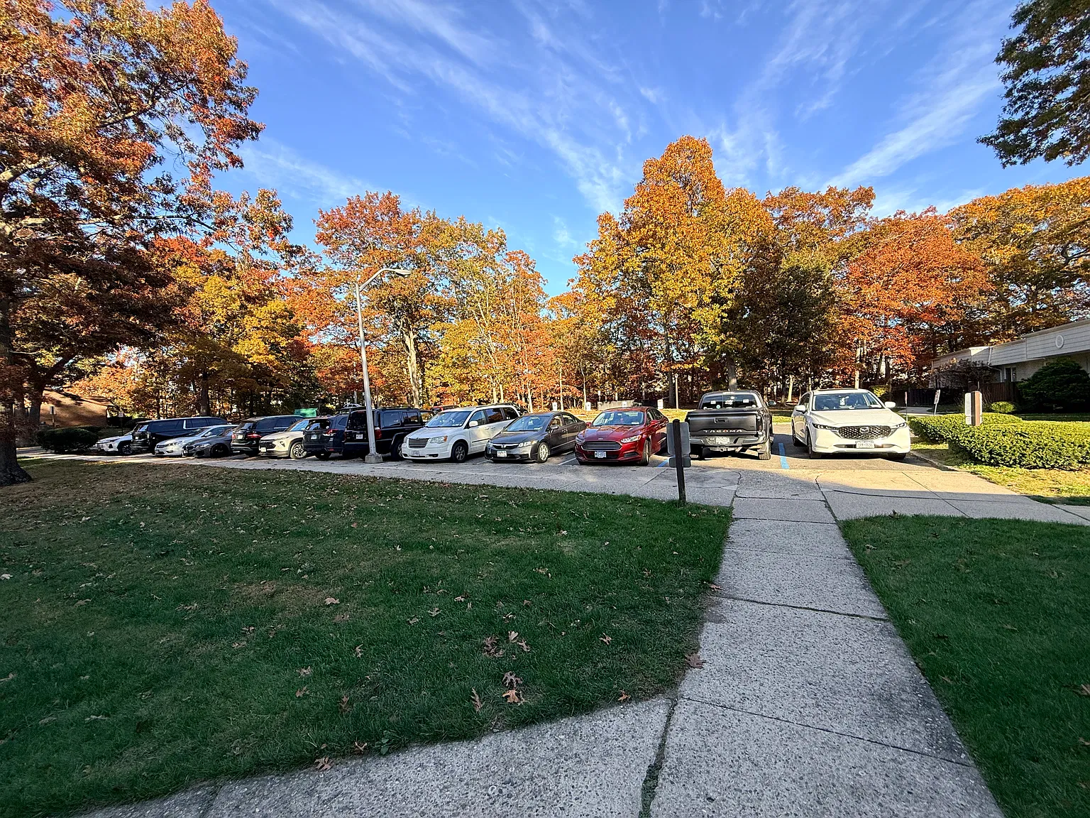 2 bed, 1.5 bath, 1176 sqft, $2,700 — Photo 2