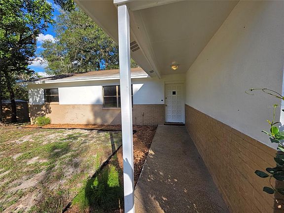 3rd image of 8270 NORMLEE ROAD