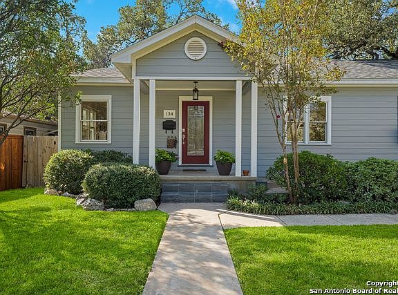 2nd image of 134 Brightwood Pl