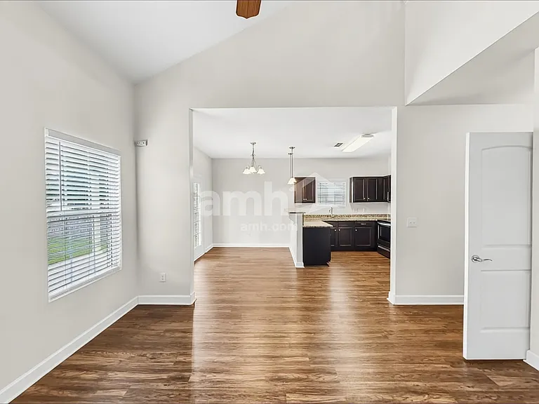 4870 Beryl Dr — Photo 5