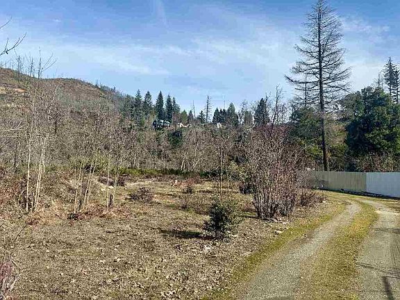 2nd image of 1206 Buckhorn Rd
