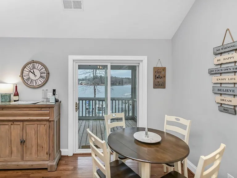 215 Mariners Pointe Rd — Photo 28