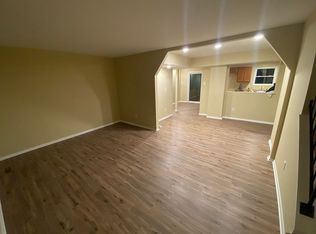 348 Shetland Sq, Glen Burnie, MD 21061