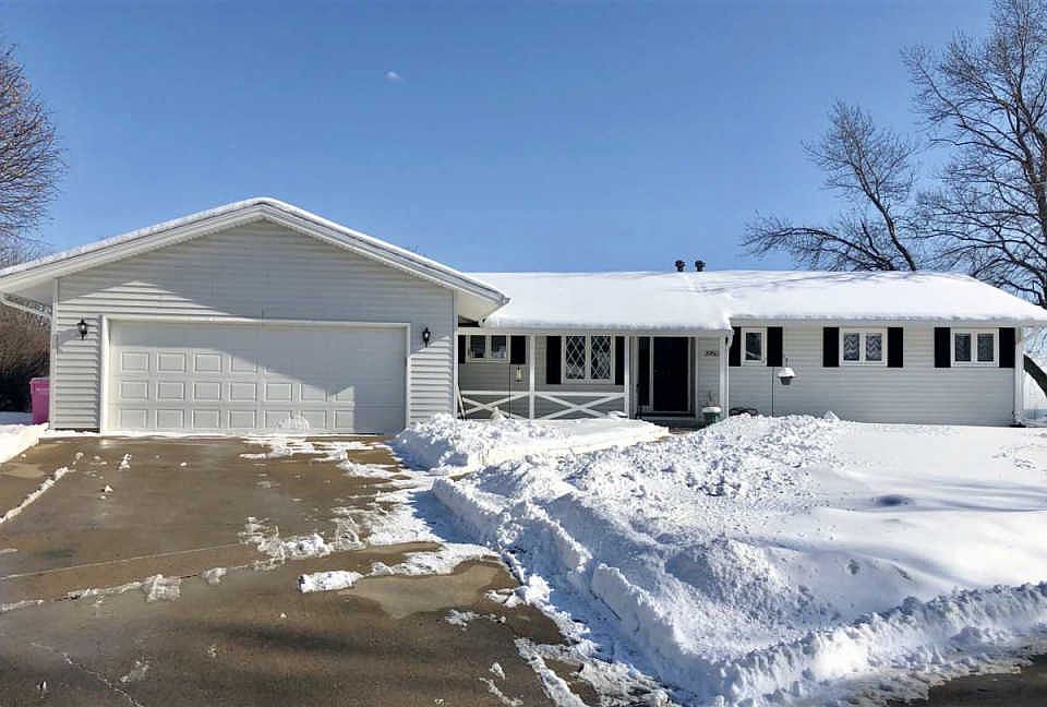 1st image of 3950 Comanche Ct