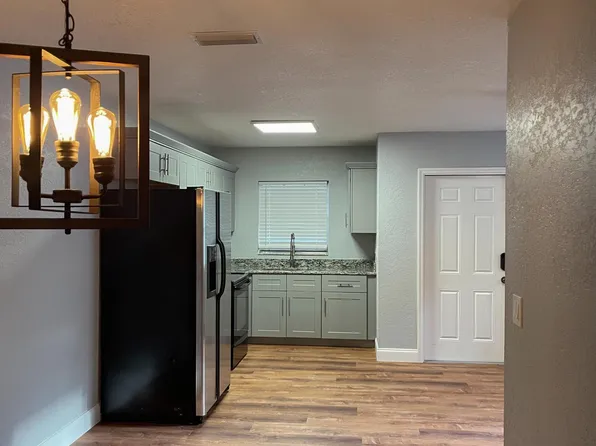 2809 E Marconi St, Tampa, FL 33605