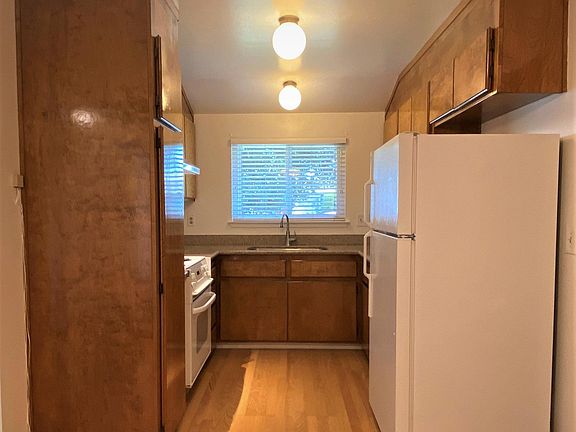 3rd image of 5471 Russo Dr