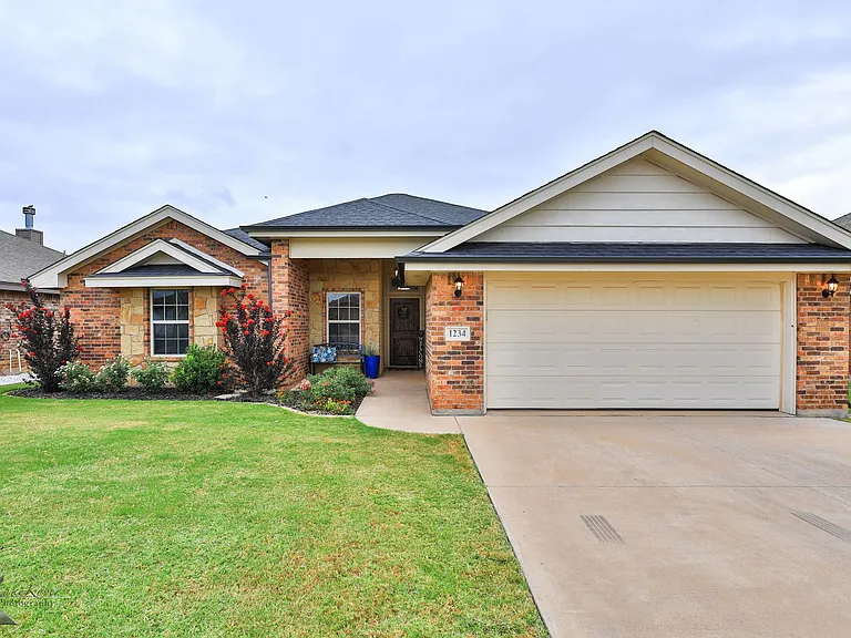 1234 Briar Cliff Path — Photo 2