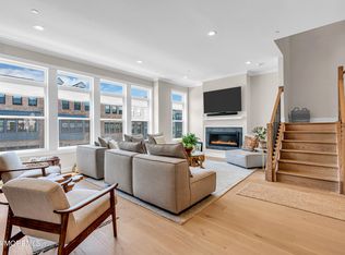 26 Valiant Ct, Middletown, NJ 07748